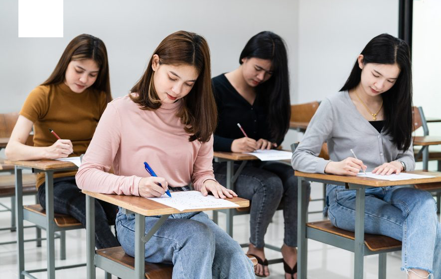 Bạn hãy Thực hành làm bài thi TOEIC mẫu  Để giúp đạt kết quả cao trong kỳ thi 